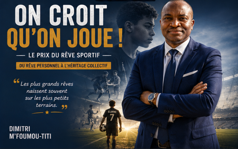 Dimitri M'Foumou-Titi, auteur d'On croit qu'on joue !, bras croisés devant le stade — Rendez-vous OCQJ !